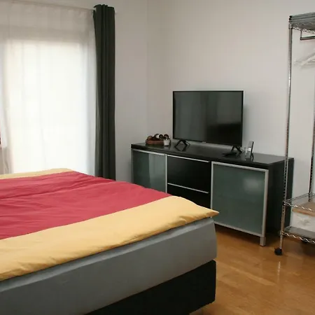 Living At The Forest And 500 Meters To The Train Bad Soden am Taunus
